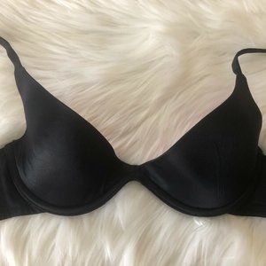 Victoria's Secret Black Scoopneck Bra 32B